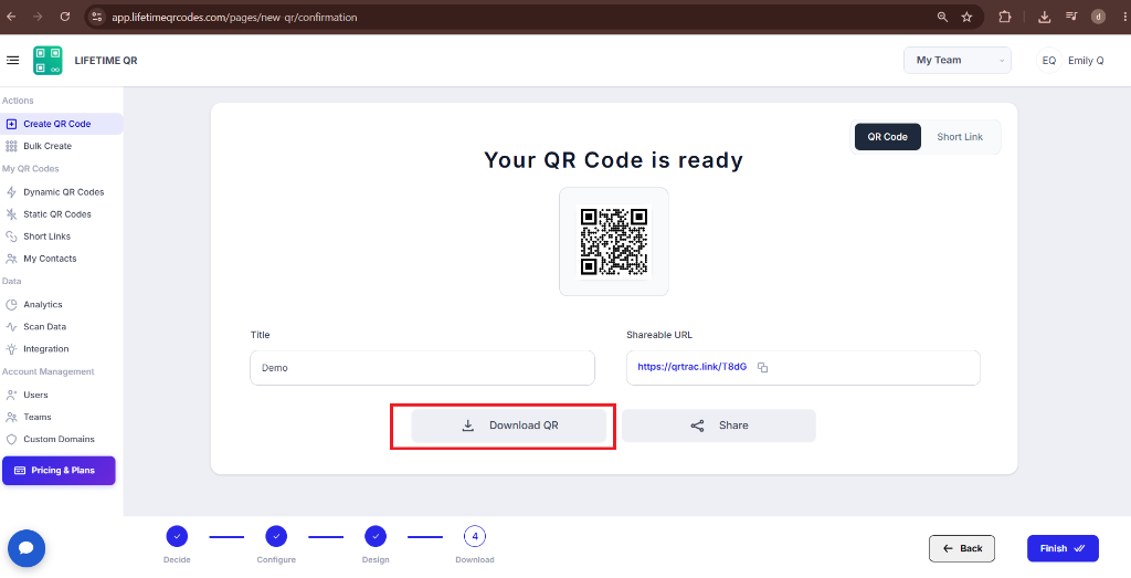WhatsApp review screen showing live mobile chat preview and QR code